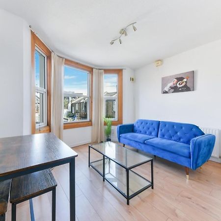 Cozy 1-Bed Apartment In Brixton Londra Esterno foto