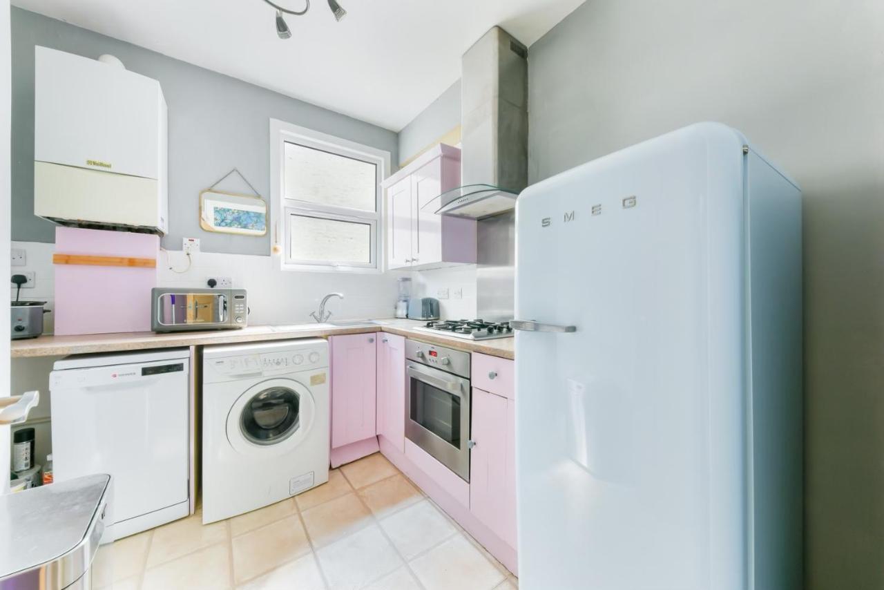 Cozy 1-Bed Apartment In Brixton Londra Esterno foto